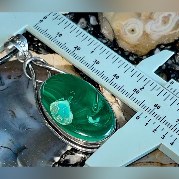 Malachite Pendant & Earrings Set - Picture 10 of 14